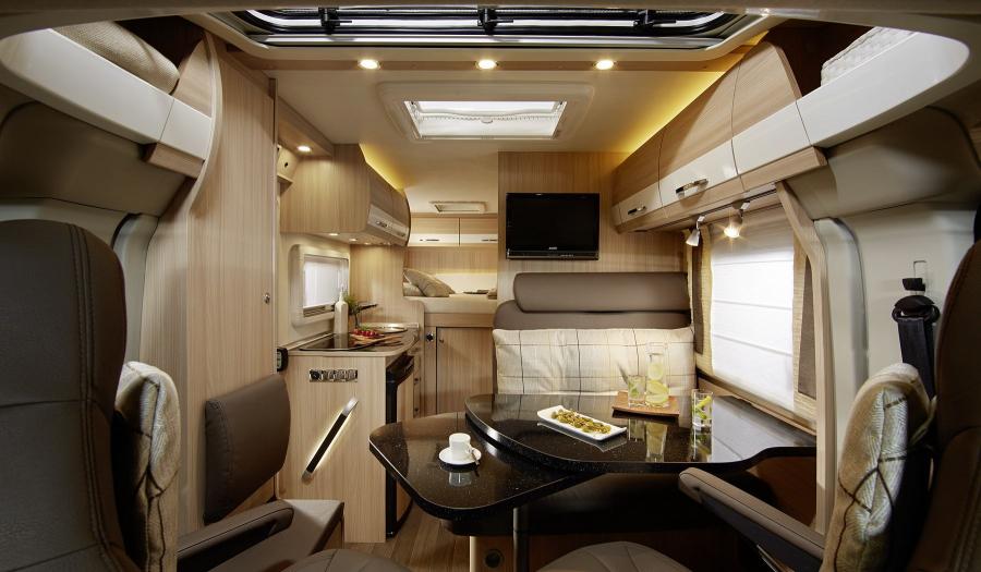 Интерьер Burstner Travel Van t 590 G 2014 года  (фото 2 из 7)